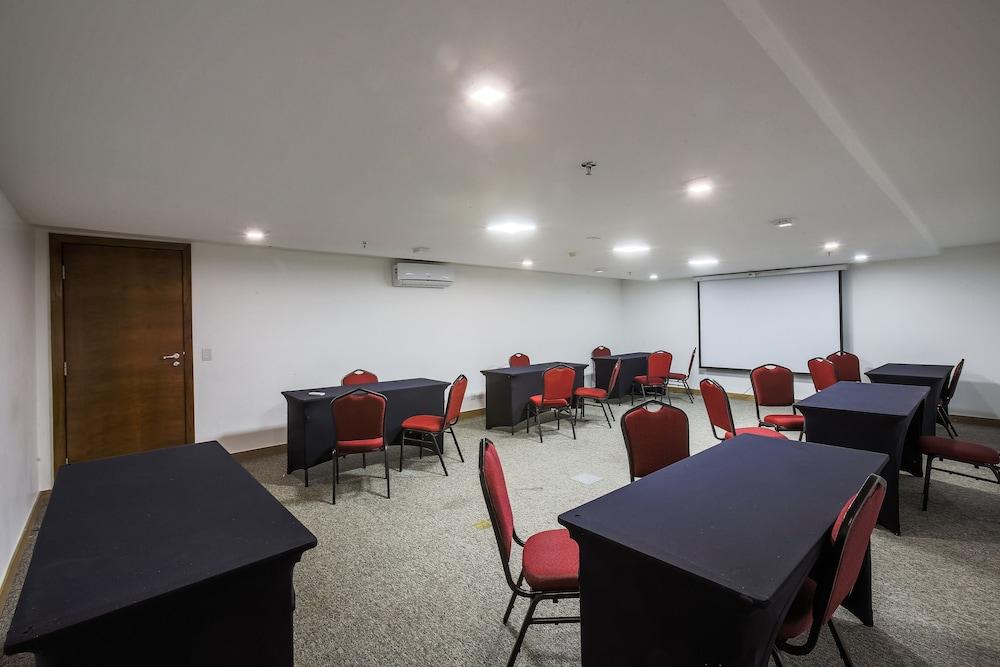 S4 Hotel Aguas Claras Тагуатинга Екстериор снимка