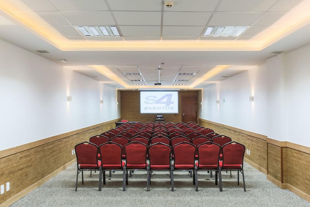 S4 Hotel Aguas Claras Тагуатинга Екстериор снимка